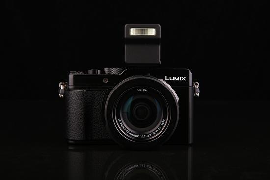 松下LX100 II正面
