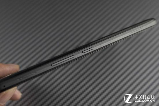 ROG 游戏手机右侧按键