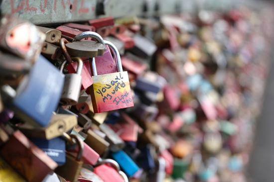 焦距：66mm　 光圈：f/2.8　 ISO感光度：400