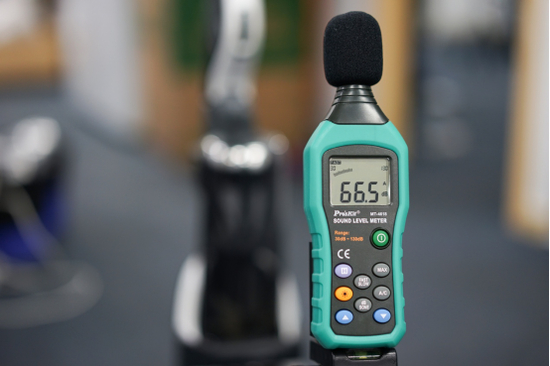 伊莱克斯PF91手持吸尘器低档运行时：66.5dB