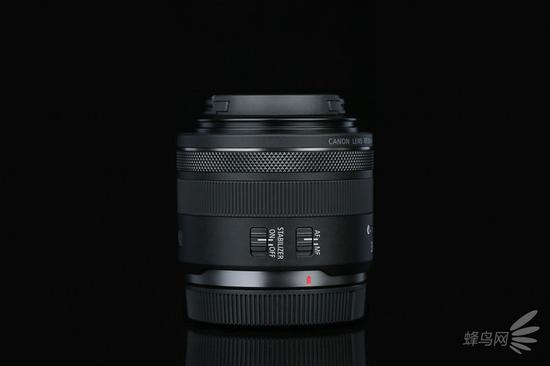 佳能RF 35mm f/1.8 MACRO左侧面