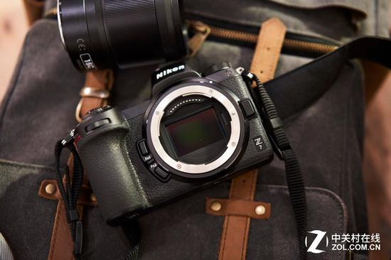 卡口以及触点在冬天更需要额外注意