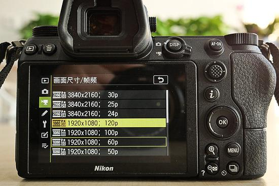 支持最高4K/30p视频录制，1080p全高清模式下支持120P升格拍摄