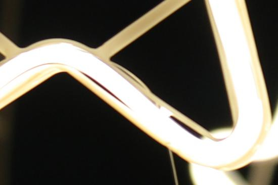 焦点处的100%放大切片