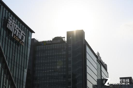 70mm端，光斑依旧，鬼影减轻
