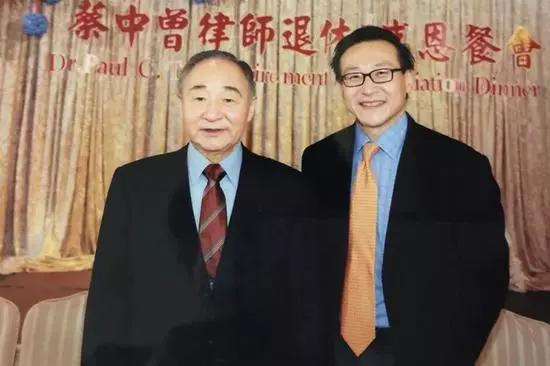 父亲蔡中曾对蔡崇信影响很大