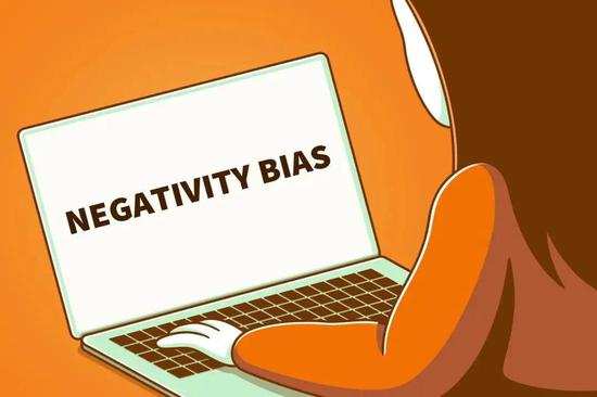 是不是我们本身就更爱看负面新闻呢？丨图虫创意
