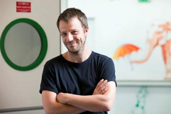 Laurent Servais教授（图片来源：牛津大学）