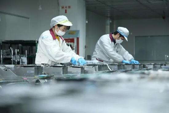 立讯精密生产线，图源其官网