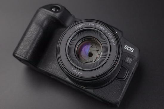 亲民大光圈饼干头佳能RF50mm F1.8 STM评测_手机新浪网