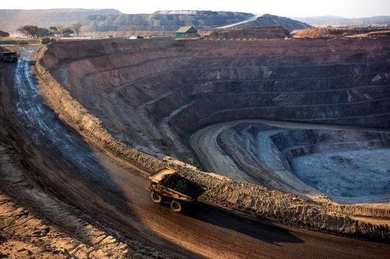 嘉能可（Glencore）在刚果民主共和国的穆坦达（Mutanda）露天铜矿场。来源： Per-Anders Pettersson/Getty