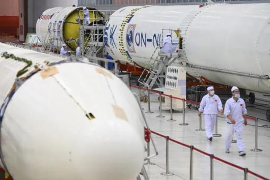 执行神舟十二号发射任务的长征2F遥十二火箭