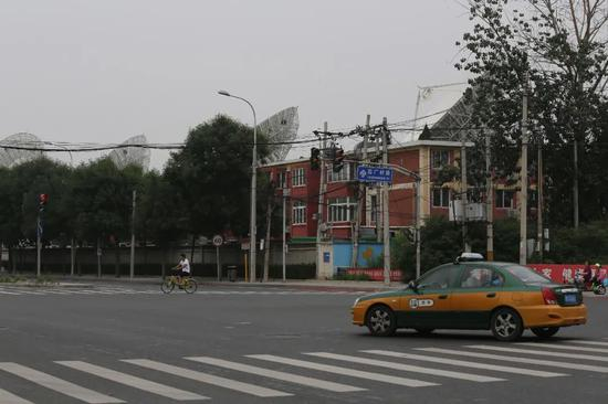 图/视觉中国（白天的后厂村路）