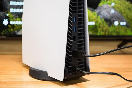  PS5主机背部插口