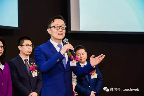 大家好，感谢各位在新春佳节一起见证猫眼娱乐在港交所上市。