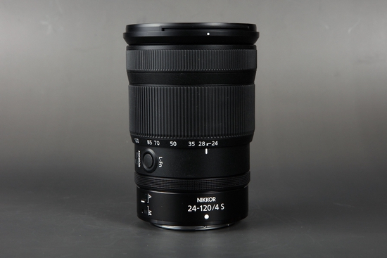 尼克尔 Z 24-120mm f/4 S镜身