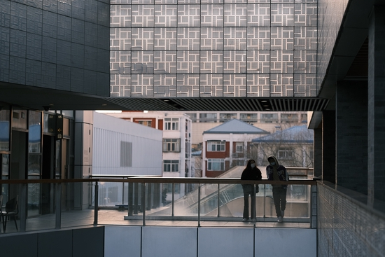 1/550s；F2；ISO160 Classic Neg。胶片模拟模式