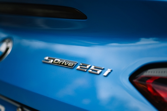 　　焦距：50mm　 光圈：f/1.8　 ISO感光度：400　 曝光时间：1/2500s　 曝光补偿：0EV　 白平衡：自动