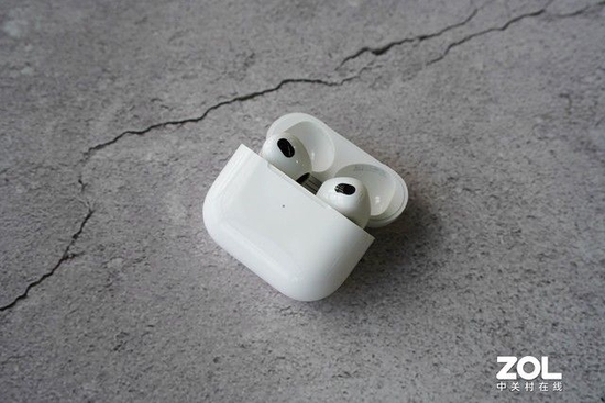 AirPods 3