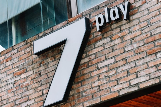 　　焦距：62mm　 光圈：f/6.3　 ISO感光度：160　 曝光时间：1/125s　 曝光补偿：0EV　 白平衡：自动