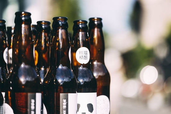 　　焦距：100mm　 光圈：f/2.8　 ISO感光度：100　 曝光时间：1/1250s　 曝光补偿：0EV　 白平衡：自动