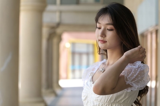 　　相机：FUJIFILM X-T4 焦距：70mm　 光圈：f/2.8　1/280s ISO感光度：160　 胶片模拟：PRO Neg.Std