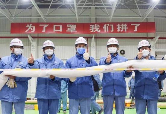 疫情发生后，相关企业迅速攻关生产专用料、建造熔喷布生产线（来源：中国石化）