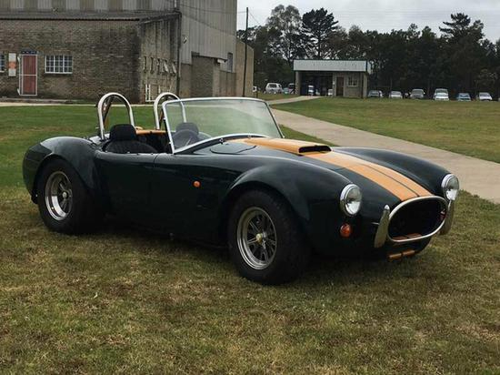 2017年复刻的AC 378（复刻对象是1962年的AC Cobra）