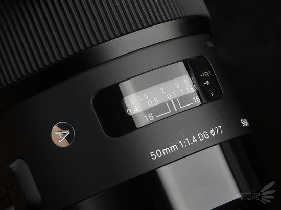 适马50mmF1.4ArtE对焦指示窗