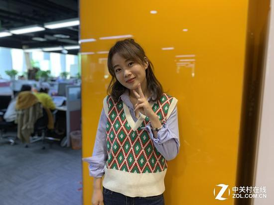 [自然光]光线细节保留的较为到位，背景虚化的程度也十分自然