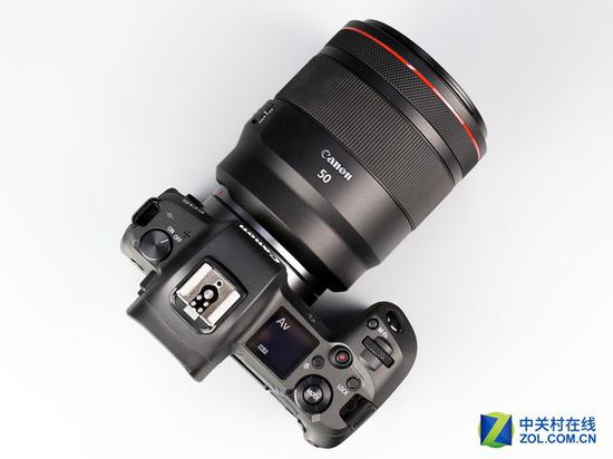 佳能RF 50mm&nbsp;f/1.2与EOS R机身