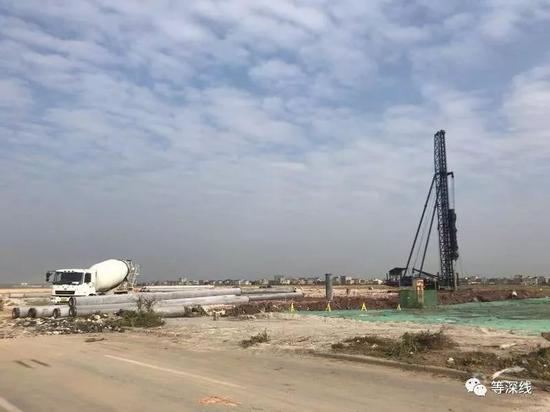 恒大法拉第项目施工现场 &nbsp;&nbsp;《等深线》记者 周远征 摄影