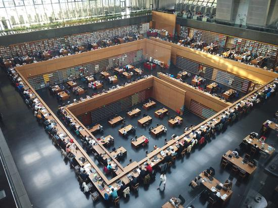 焦距：5mm　 光圈：f/2.0　 ISO感光度：200