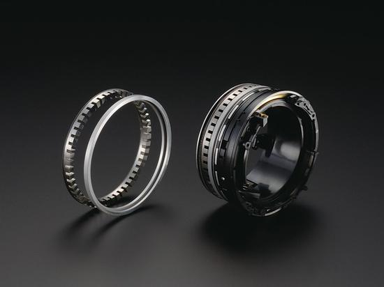 镜头的对焦马达直接决定对焦速度吗？