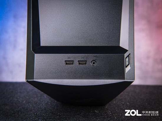 前置I/O接口（左滑看更多细节）