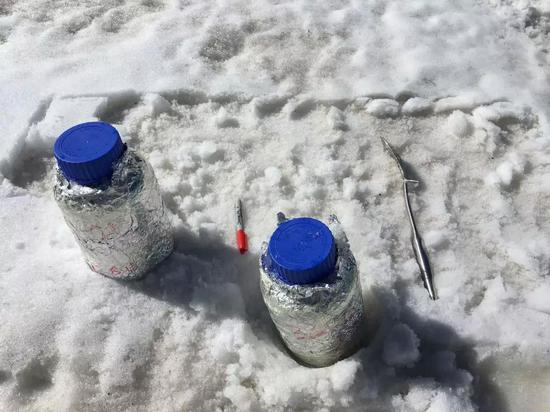 青藏高原北部老虎沟12号冰川采集雪样