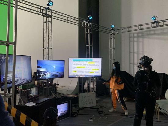 虚拟主播正在完成小鹏新车B站直播