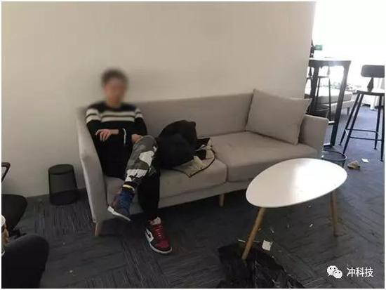 途歌工作人员&nbsp;&nbsp;图/冲科技摄