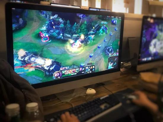 图1。 英雄联盟已经成为当今最受欢迎的电子竞技游戏之一（图片由黄进提供）