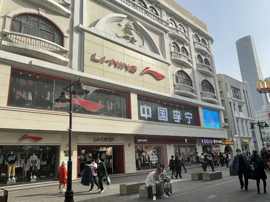 2021年3月天津，李宁门店 图据ICphoto