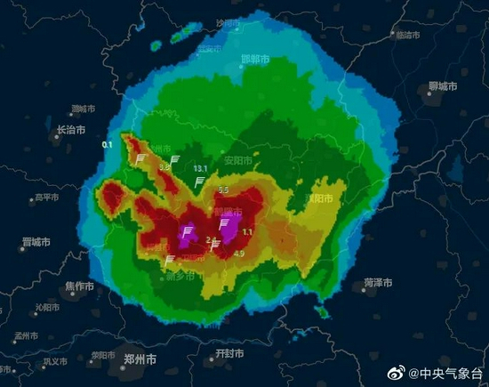 　31日晚的雷达回波图。来源：@中央气象台