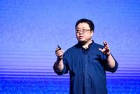 罗永浩评周杰伦粉丝:蠢+令人作呕 素质不如蔡徐坤粉