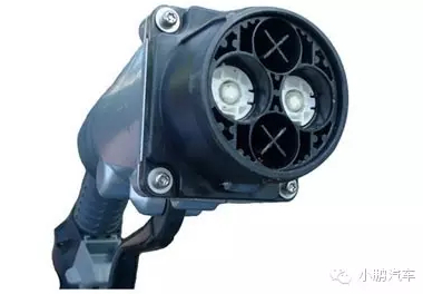 ▲&nbsp;CHAdeMO标准直流充电枪