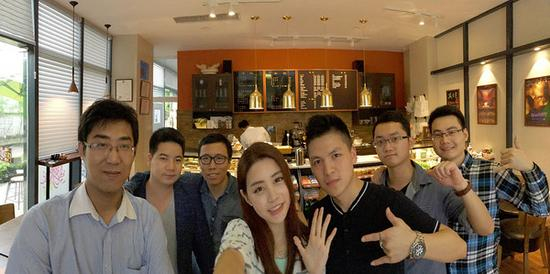 不过拍完之后白雪公主还是会选王子而不是小矮人呢，所以自己记得要有王子气质哦~