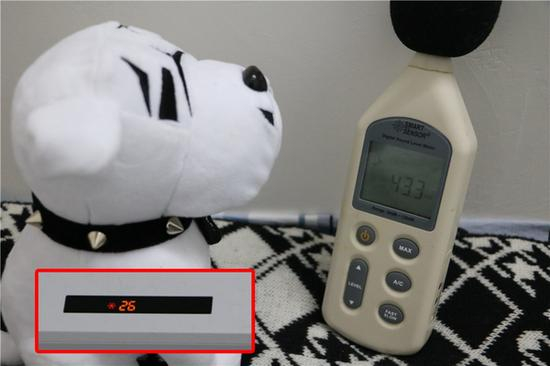 压缩机运转时，床上体感噪声为43.3分贝