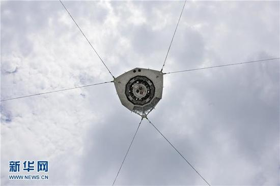 贵州世界最大射电望远镜7月3日铺完反射面板