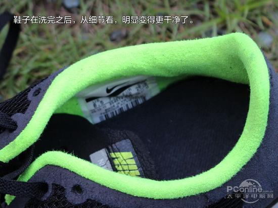 　　鞋子内筒的一些绒面材质也可以看到要干净许多。