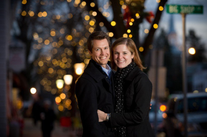 圣诞节怎能缺少圣诞树 一个简单小技巧拍出圣诞美照