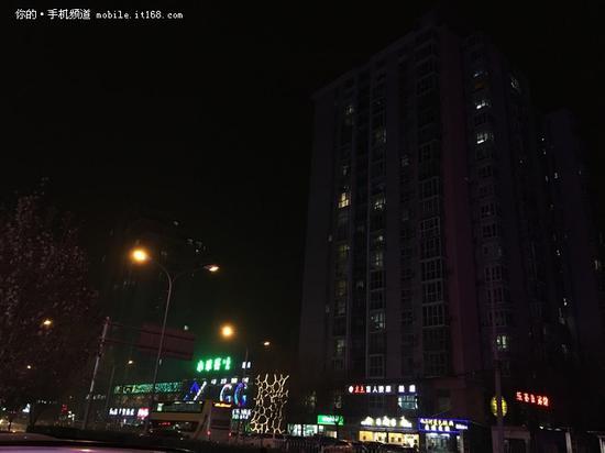 荣耀Magic评测：面向未来的探索者 