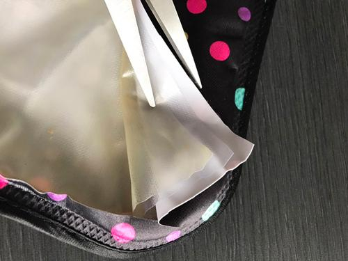 三层“皮”组成的电热水袋外壳